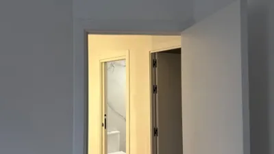 Piso en alquiler en Centro-Doña Mercedes, Centro-Doña Mercedes (Distrito Zona Centro. Dos Hermanas) de 850 €<span>/mes</span>