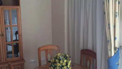 Piso en alquiler en Centro-Doña Mercedes, Centro-Doña Mercedes (Distrito Zona Centro. Dos Hermanas) de 750 €<span>/mes</span>