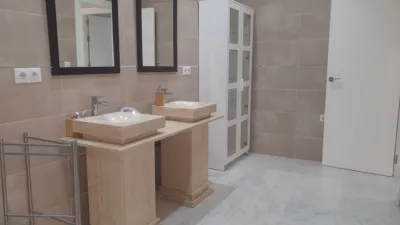 Piso en alquiler en Arenal-La Pólvora, Arenal-La Pólvora (Distrito Zona Centro. Dos Hermanas) de 850 €<span>/mes</span>