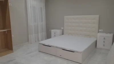 Piso en alquiler en Arenal-La Pólvora, Arenal-La Pólvora (Distrito Zona Centro. Dos Hermanas) de 850 €<span>/mes</span>