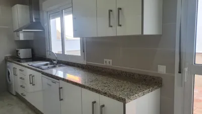 Piso en alquiler en Arenal-La Pólvora, Arenal-La Pólvora (Distrito Zona Centro. Dos Hermanas) de 850 €<span>/mes</span>