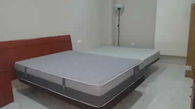 Piso en alquiler en Arenal-La Pólvora, Arenal-La Pólvora (Distrito Zona Centro. Dos Hermanas) de 850 €<span>/mes</span>