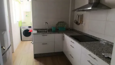 Piso en alquiler en Calle Canónigo, cerca de Calle de San Francisco, Centro-Doña Mercedes (Distrito Zona Centro. Dos Hermanas) de 1.000 €<span>/mes</span>