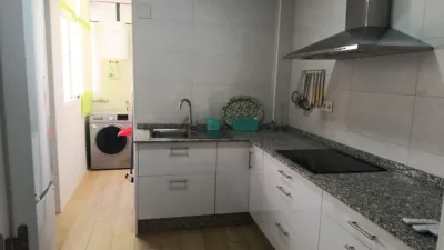 Piso en alquiler en Calle Canónigo, cerca de Calle de San Francisco, Centro-Doña Mercedes (Distrito Zona Centro. Dos Hermanas) de 1.000 €<span>/mes</span>