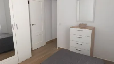 Piso en alquiler en Calle Canónigo, cerca de Calle de San Francisco, Centro-Doña Mercedes (Distrito Zona Centro. Dos Hermanas) de 1.000 €<span>/mes</span>