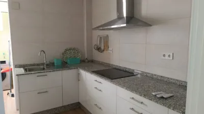 Piso en alquiler en Calle Canónigo, cerca de Calle de San Francisco, Centro-Doña Mercedes (Distrito Zona Centro. Dos Hermanas) de 1.000 €<span>/mes</span>
