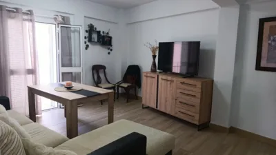 Piso en alquiler en Calle Canónigo, cerca de Calle de San Francisco, Centro-Doña Mercedes (Distrito Zona Centro. Dos Hermanas) de 1.000 €<span>/mes</span>