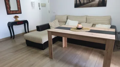 Piso en alquiler en Calle Canónigo, cerca de Calle de San Francisco, Centro-Doña Mercedes (Distrito Zona Centro. Dos Hermanas) de 1.000 €<span>/mes</span>