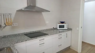 Piso en alquiler en Calle Canónigo, cerca de Calle de San Francisco, Centro-Doña Mercedes (Distrito Zona Centro. Dos Hermanas) de 1.000 €<span>/mes</span>