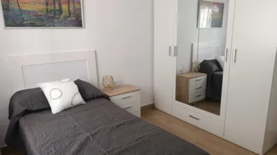Piso en alquiler en Calle Canónigo, cerca de Calle de San Francisco, Centro-Doña Mercedes (Distrito Zona Centro. Dos Hermanas) de 1.000 €<span>/mes</span>