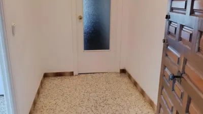Piso en alquiler en Plaza de España, Centro-Doña Mercedes (Distrito Zona Centro. Dos Hermanas) de 850 €<span>/mes</span>