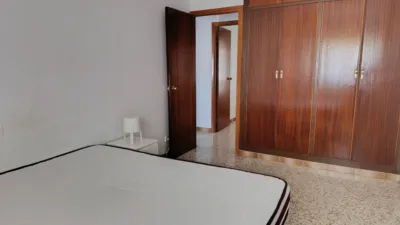 Piso en alquiler en Plaza de España, Centro-Doña Mercedes (Distrito Zona Centro. Dos Hermanas) de 850 €<span>/mes</span>