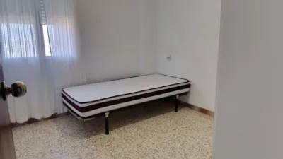 Piso en alquiler en Plaza de España, Centro-Doña Mercedes (Distrito Zona Centro. Dos Hermanas) de 850 €<span>/mes</span>