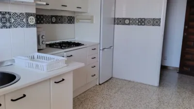 Piso en alquiler en Plaza de España, Centro-Doña Mercedes (Distrito Zona Centro. Dos Hermanas) de 850 €<span>/mes</span>