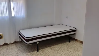 Piso en alquiler en Plaza de España, Centro-Doña Mercedes (Distrito Zona Centro. Dos Hermanas) de 850 €<span>/mes</span>
