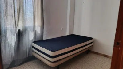 Piso en alquiler en Plaza de España, Centro-Doña Mercedes (Distrito Zona Centro. Dos Hermanas) de 850 €<span>/mes</span>