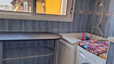 Piso en alquiler en Plaza de España, Centro-Doña Mercedes (Distrito Zona Centro. Dos Hermanas) de 850 €<span>/mes</span>