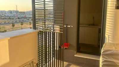 Piso en alquiler en Avenida Felipe González Márquez, Entrenúcleos (Dos Hermanas) de 1.300 €<span>/mes</span>