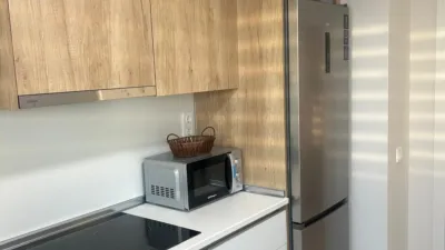 Piso en alquiler en Avenida Felipe González Márquez, Entrenúcleos (Dos Hermanas) de 1.300 €<span>/mes</span>