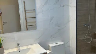 Piso en alquiler en Avenida Felipe González Márquez, Entrenúcleos (Dos Hermanas) de 1.300 €<span>/mes</span>