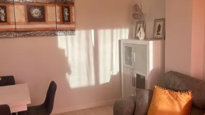 Piso en alquiler en Avenida Felipe González Márquez, Entrenúcleos (Dos Hermanas) de 1.300 €<span>/mes</span>