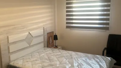 Piso en alquiler en Avenida Felipe González Márquez, Entrenúcleos (Dos Hermanas) de 1.300 €<span>/mes</span>