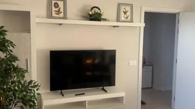 Piso en alquiler en Avenida Felipe González Márquez, Entrenúcleos (Dos Hermanas) de 1.300 €<span>/mes</span>