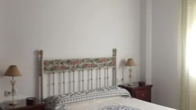 Piso en alquiler en Calle de Isaac Peral, cerca de Calle de Santa María Magdalena, Arenal-La Pólvora (Distrito Zona Centro. Dos Hermanas) de 850 €<span>/mes</span>