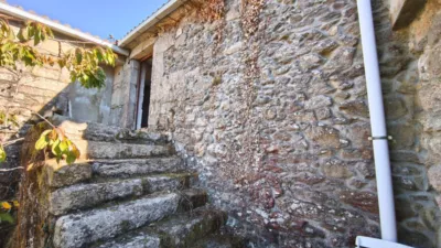 Rustic house on Outeiro Street photo 4