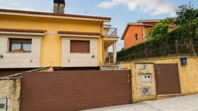 Semi-detached house on Calle Feas photo 4