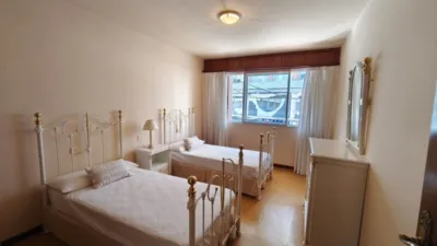 Flat on Calle Antonia Ferrín Moreiras photo 11