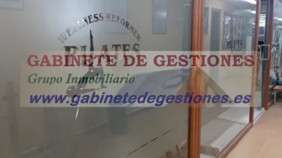 Local comercial en venta en Centro Albacete - Més