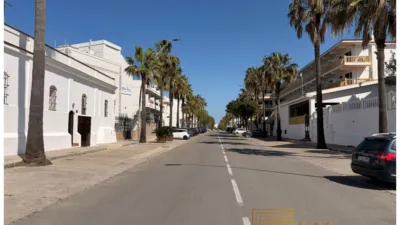 Chalet en venta en Playa Chipiona, Centro-Zona Playas (Chipiona) de 505.000 €