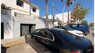 Chalet en venta en Playa Chipiona, Centro-Zona Playas (Chipiona) de 505.000 €