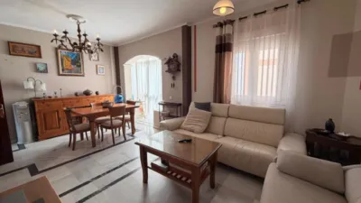 Piso en venta en Calle Tolosa Latour, Playa de Santa María del Mar-Bahía Blanca (Cádiz Capital) de 395.000 €