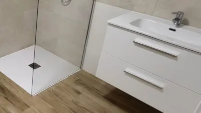 Piso en venta en Calle de Alcañiz, Torrefiel (Distrito Rascanya. València Capital) de 85.000 €