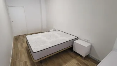Piso en venta en Calle de Alcañiz, Torrefiel (Distrito Rascanya. València Capital) de 85.000 €