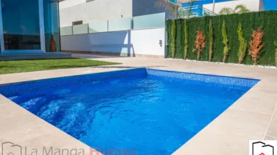 Chalet unifamiliar en venta en Urbanización Nueva, Los Alcázares de 420.000 €