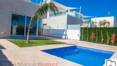 Chalet unifamiliar en venta en Urbanización Nueva, Los Alcázares de 420.000 €
