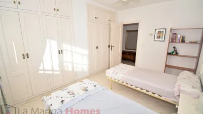 Chalet en venta en Avenida Gran Vía de La Manga Km 8, Poligono T, Número 49, Km 6-Km 8 (La Manga del Mar Menor) de 749.000 €