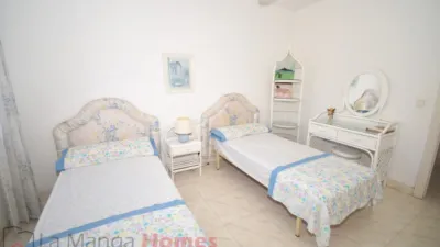 Chalet en venta en Avenida Gran Vía de La Manga Km 8, Poligono T, Número 49, Km 6-Km 8 (La Manga del Mar Menor) de 749.000 €