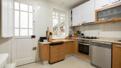 Semi-detached house on Paseo de Menéndez Pelayo photo 12