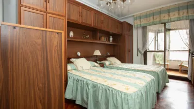 Apartment on Calle de Vargas photo 11