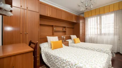 Apartment on Calle de Vargas photo 9