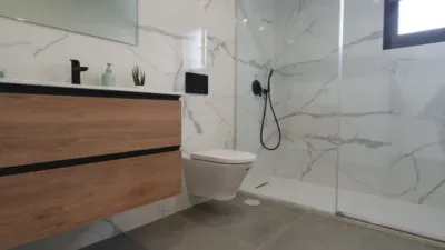 Chalet adosado en venta en Punta Prima-Ciñuelica-Alameda del Mar, Punta Prima-Ciñuelica-Alameda del Mar (Distrito Orihuela Costa. Orihuela) de 328.000 €