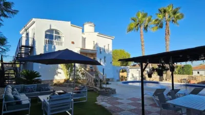 Chalet en venta en Núcleo, Núcleo (Pilar de la Horadada) de 699.000 €
