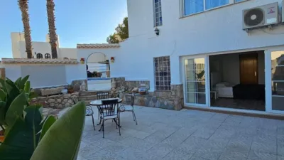 Chalet en venta en Núcleo, Núcleo (Pilar de la Horadada) de 699.000 €
