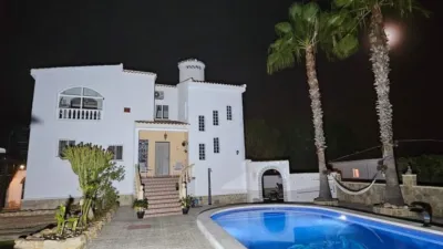 Chalet en venta en Núcleo, Núcleo (Pilar de la Horadada) de 699.000 €