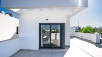 Casa – Dolores - Més
