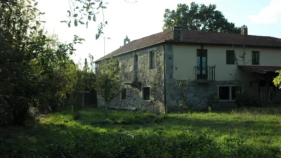 Rustic house on Vilaquinte Street photo 10